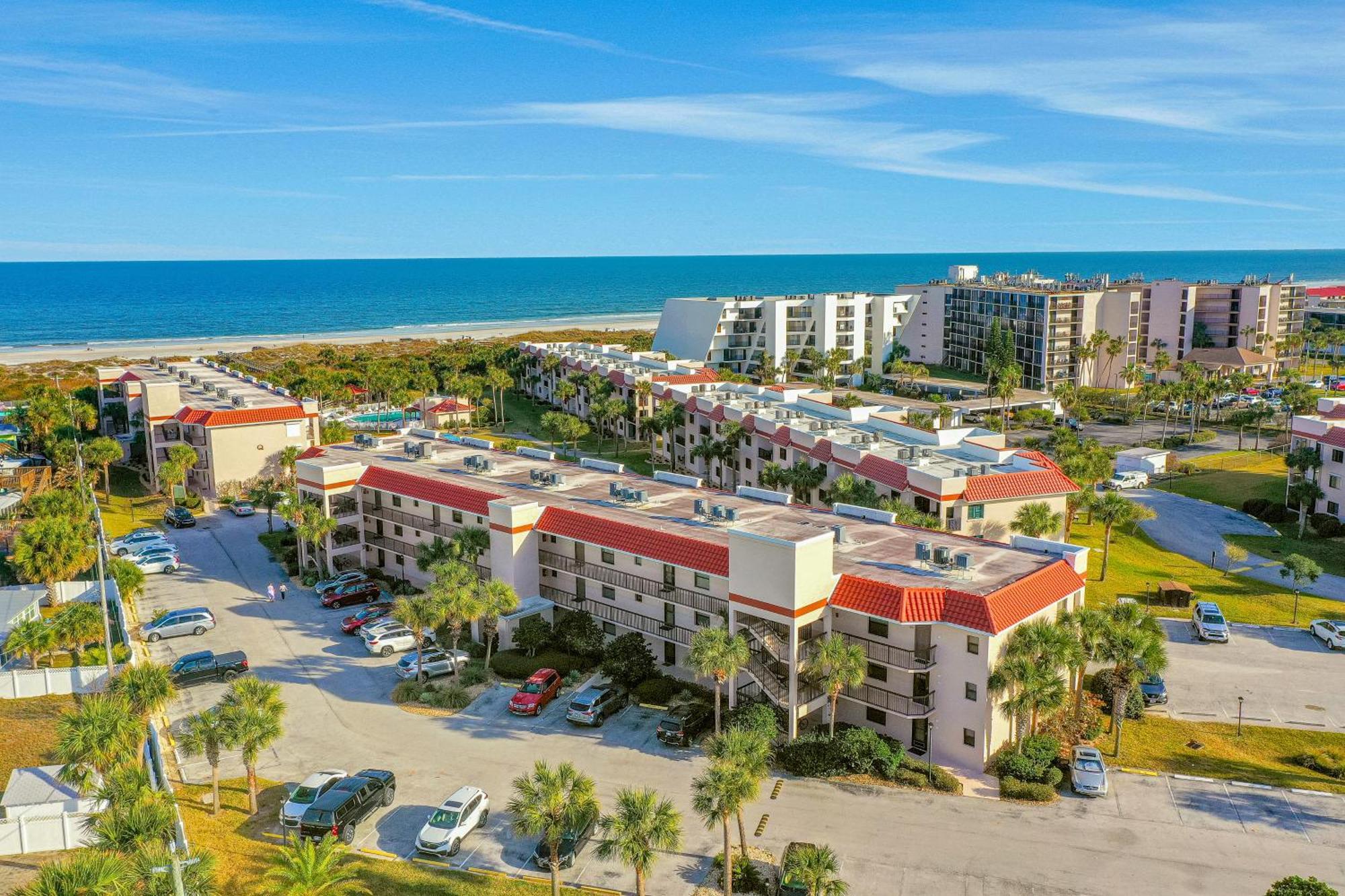 Ocean Village Club Butler Beach Номер фото