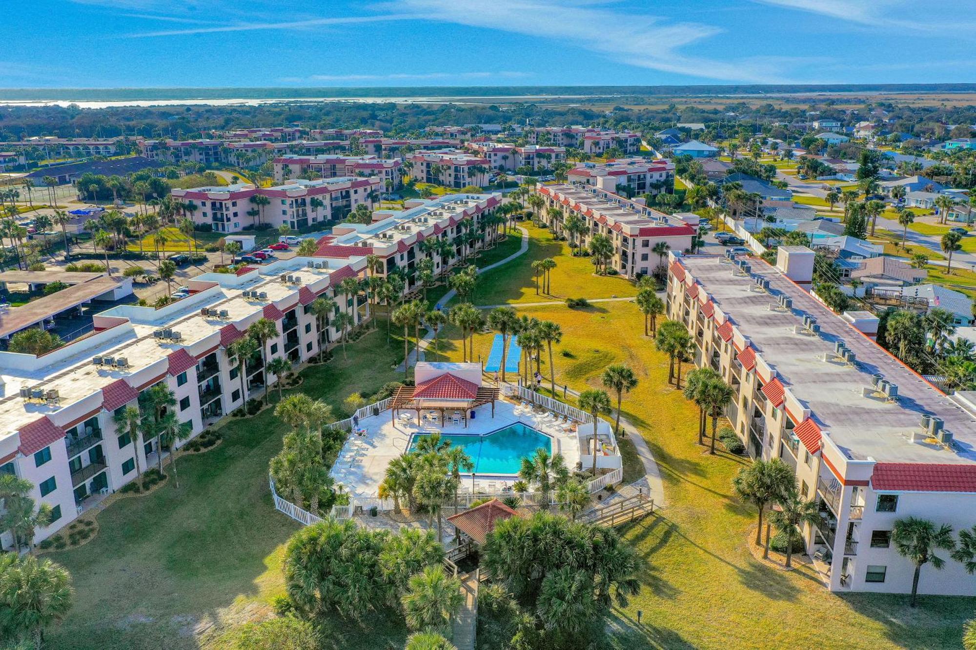 Ocean Village Club Butler Beach Номер фото
